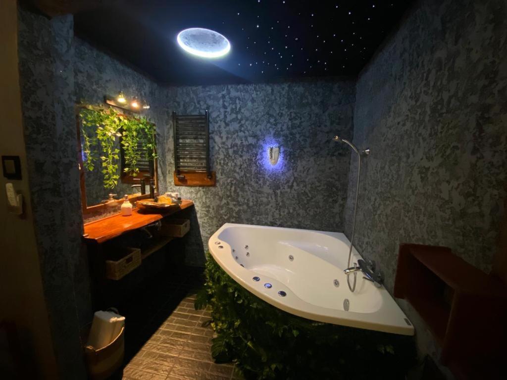 Tropicana Jacuzzi Apartment Krakow